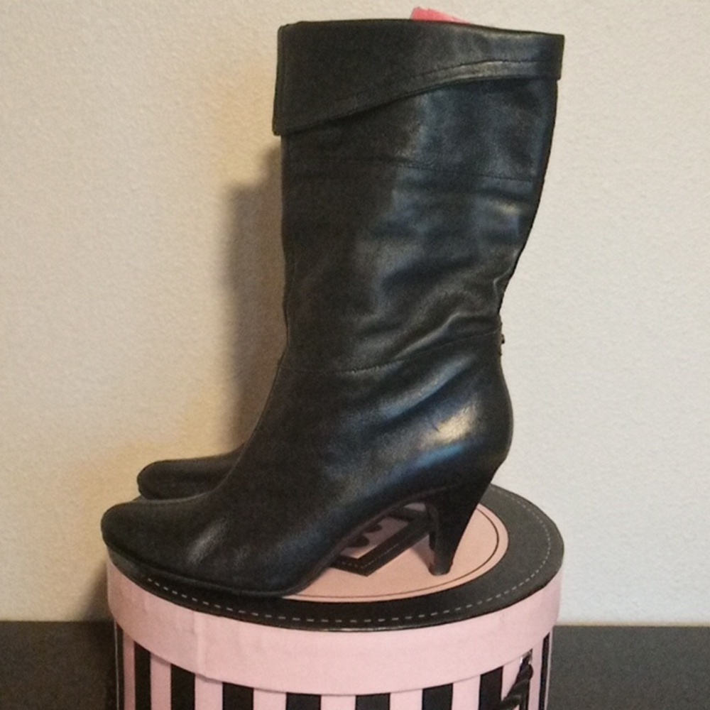 SOLD Cathy Jean black boots.